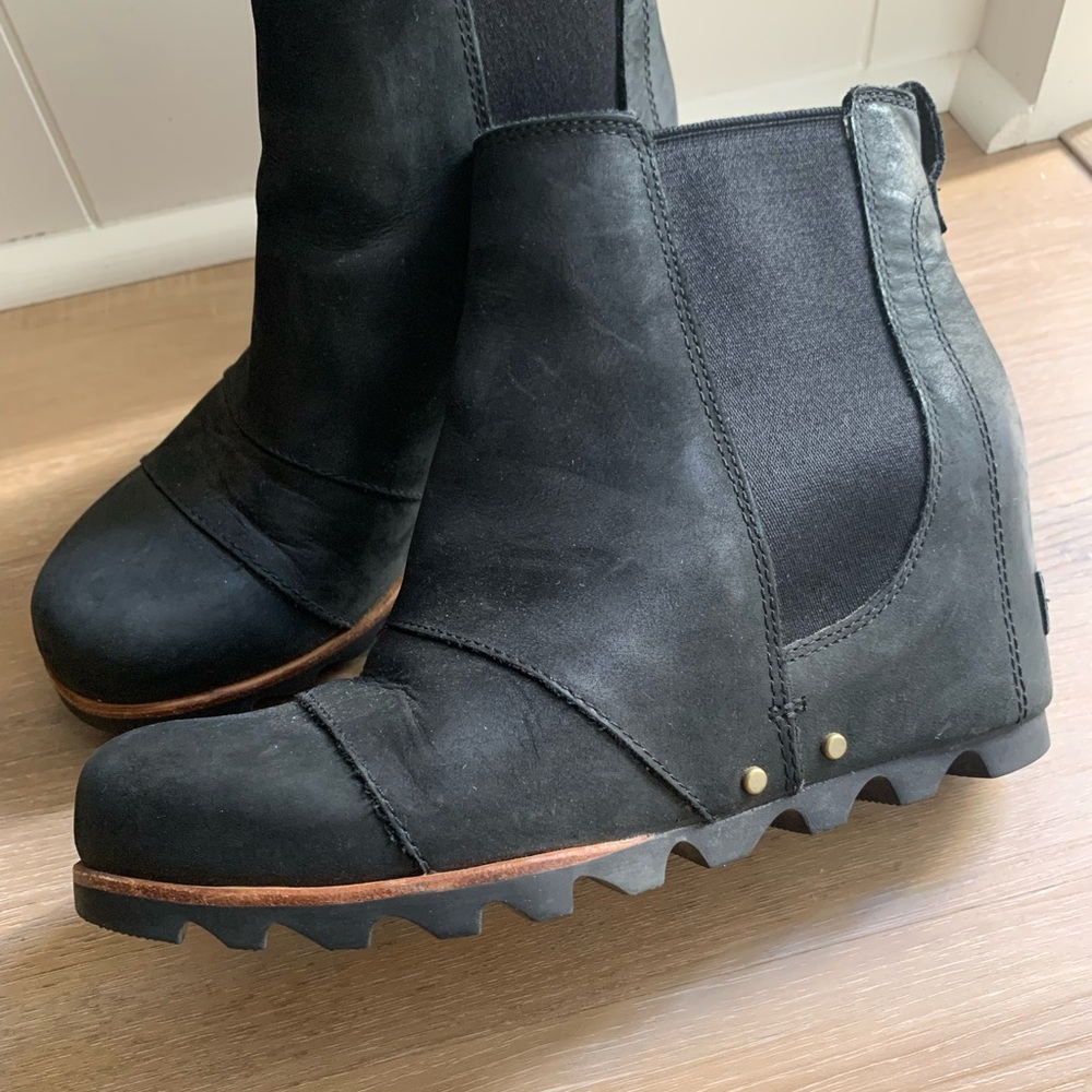 Sorel Joan of Arctic Black Leather Wedge Boot | Size 8